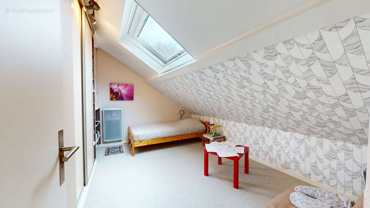 Maison à NEAUPHLE-LE-CHATEAU