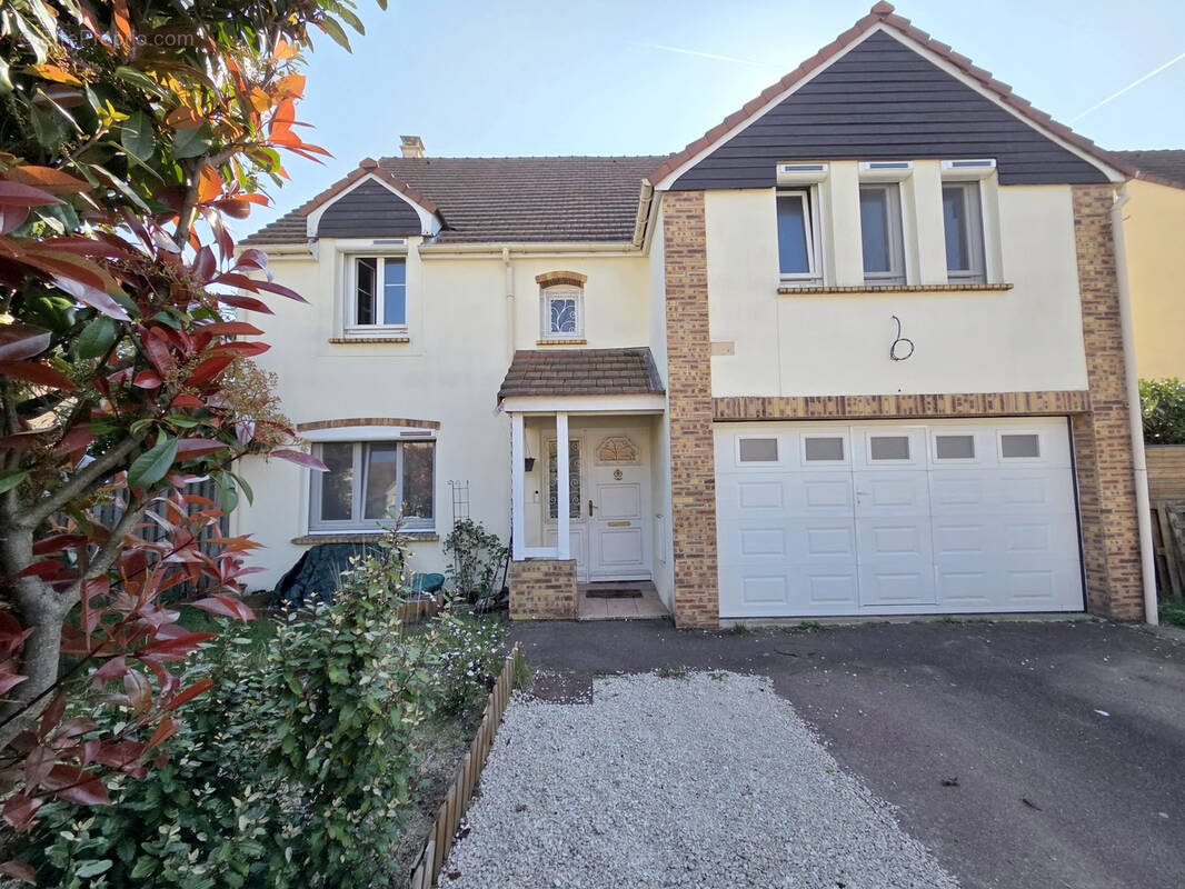 Maison à SAVIGNY-SUR-ORGE