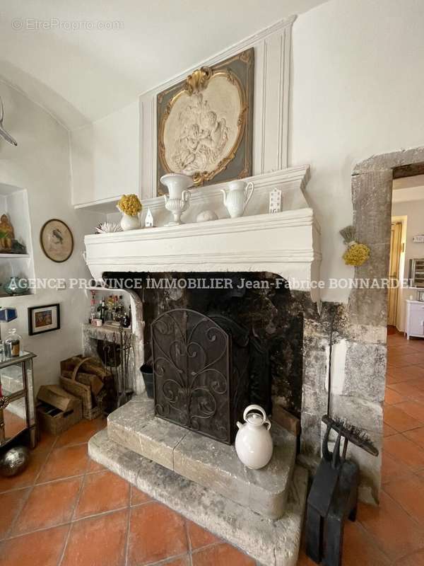 Maison à ROCHEBRUNE