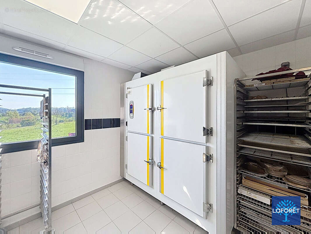 Commerce à SAIZERAIS