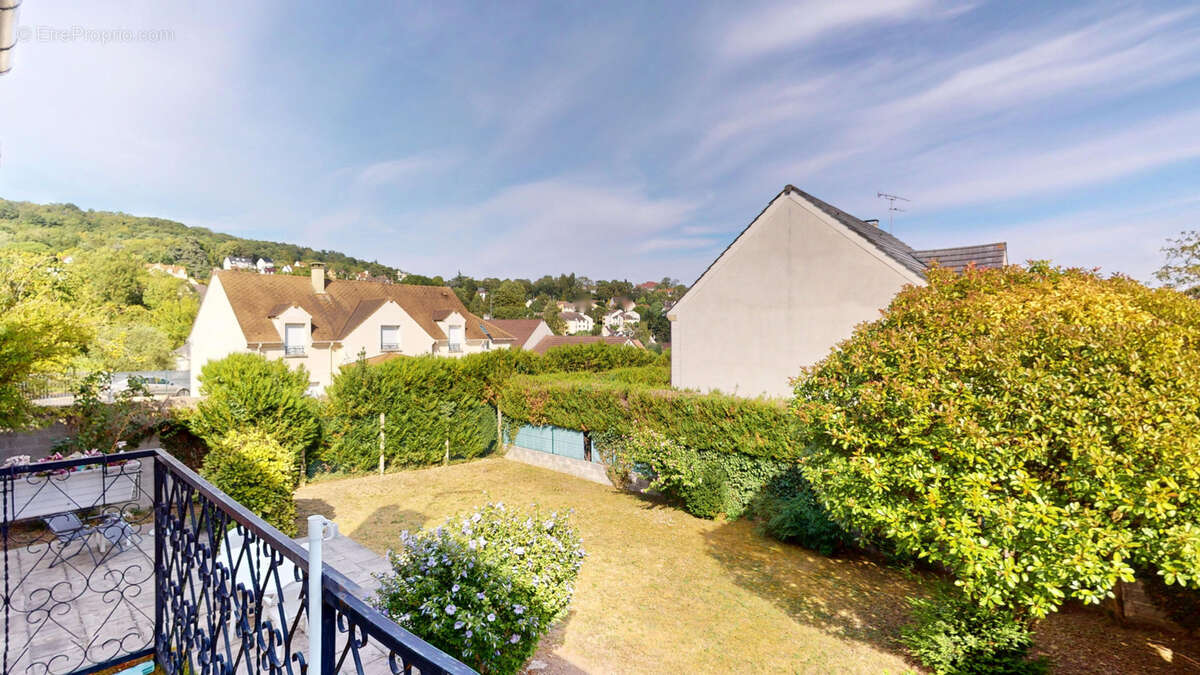 Maison familiale plain pied surélevé avec grand jardin sans vis-à-vis - Val d'Or, Cormeilles-en-Parisis - photo 3
