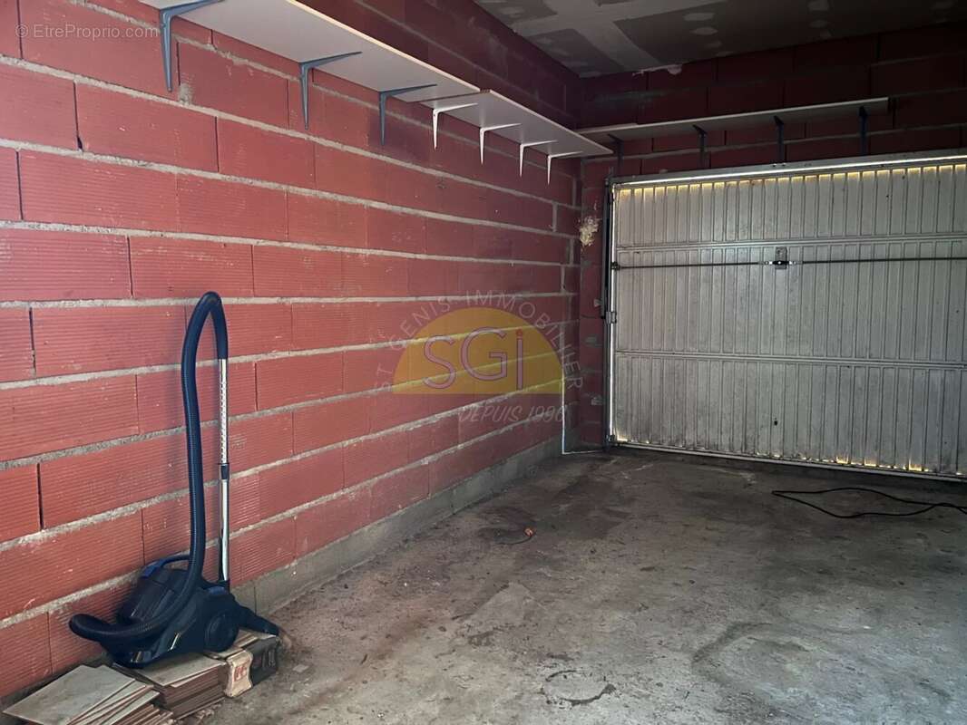 Maison à SAINT-GENIS-DES-FONTAINES