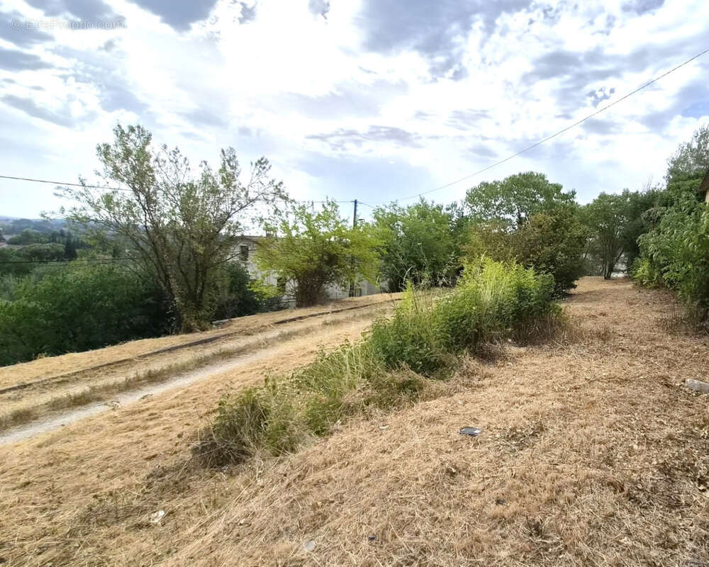 Terrain viabilisé à vendre  ALES (30) - photo 3