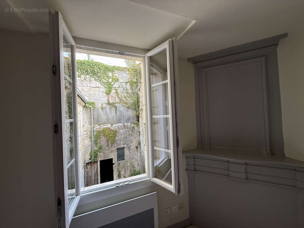 Appartement lumineux 2 chambres - Centre ville rive gauche - photo 8