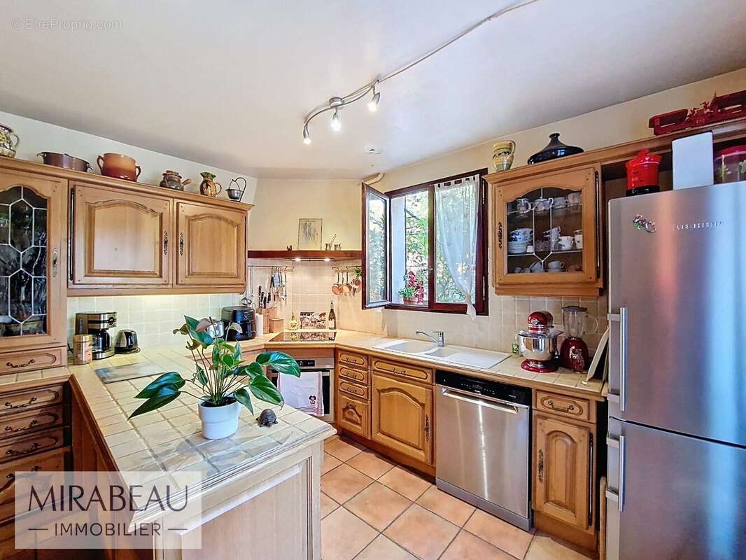Maison à MIRABEAU