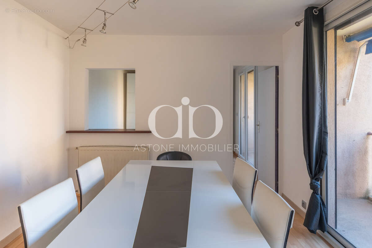 Appartement à CARNOUX-EN-PROVENCE