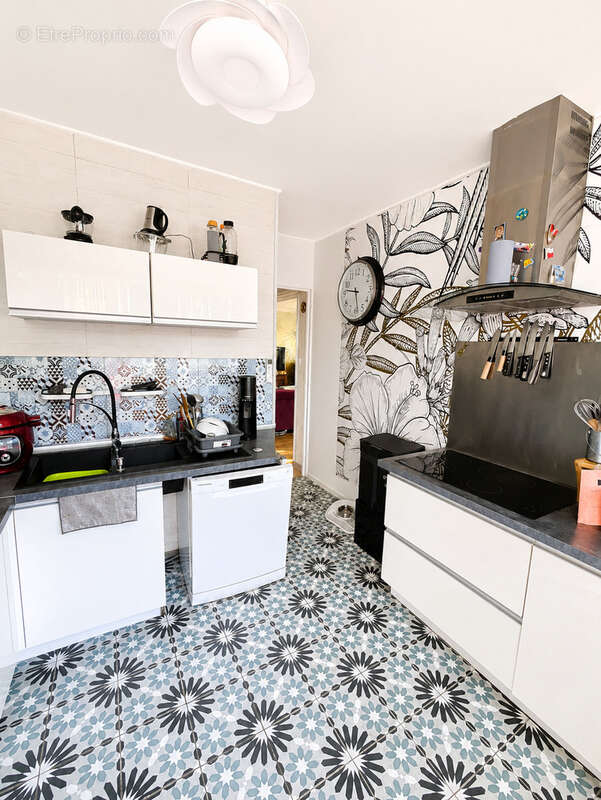 Appartement T6 de 128 m2 avec balcon, parking et pièce indépendante   Firminy - photo 6