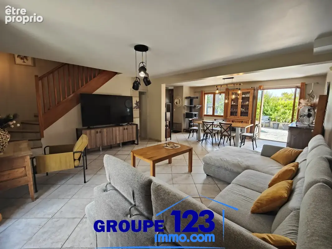 À JOIGNY   Une maison familiale qui a beaucoup à offrir - photo 4