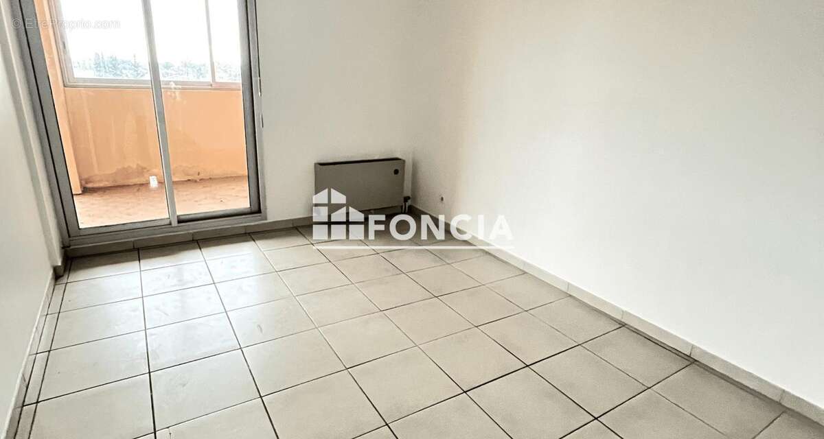 Appartement à LA LONDE-LES-MAURES