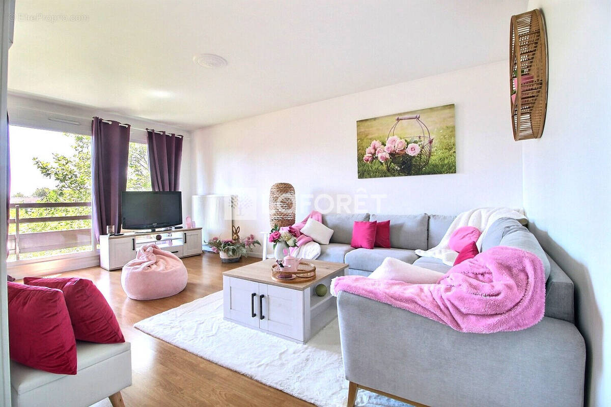 Appartement à GENNEVILLIERS
