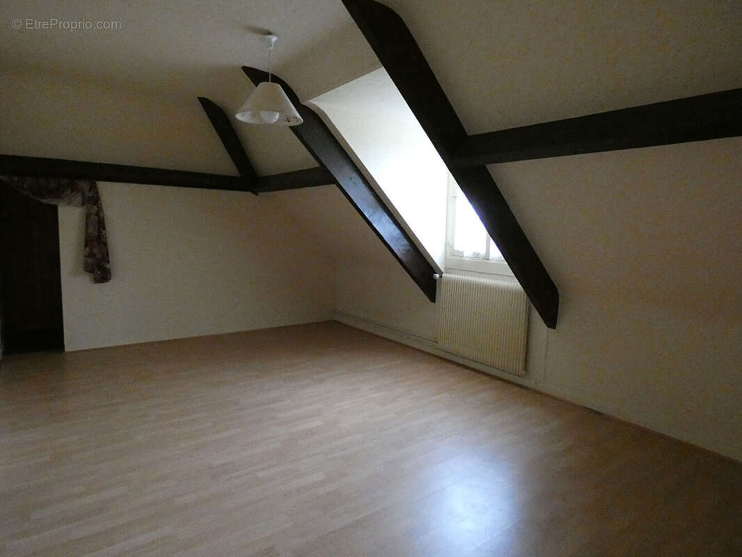 Maison à SAINT-DOULCHARD