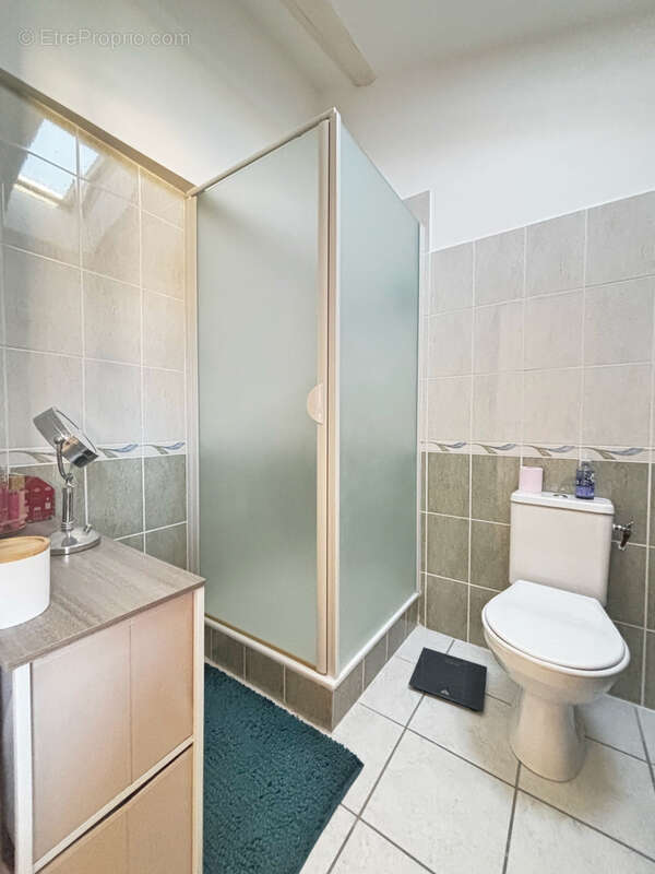 Appartement à VAULX-MILIEU