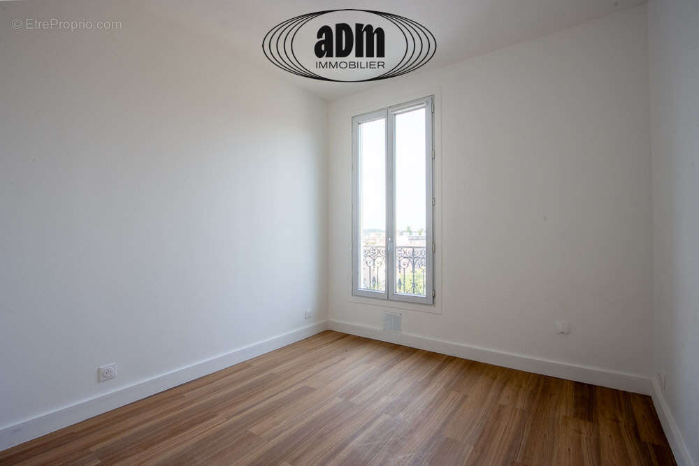 Appartement à GENNEVILLIERS