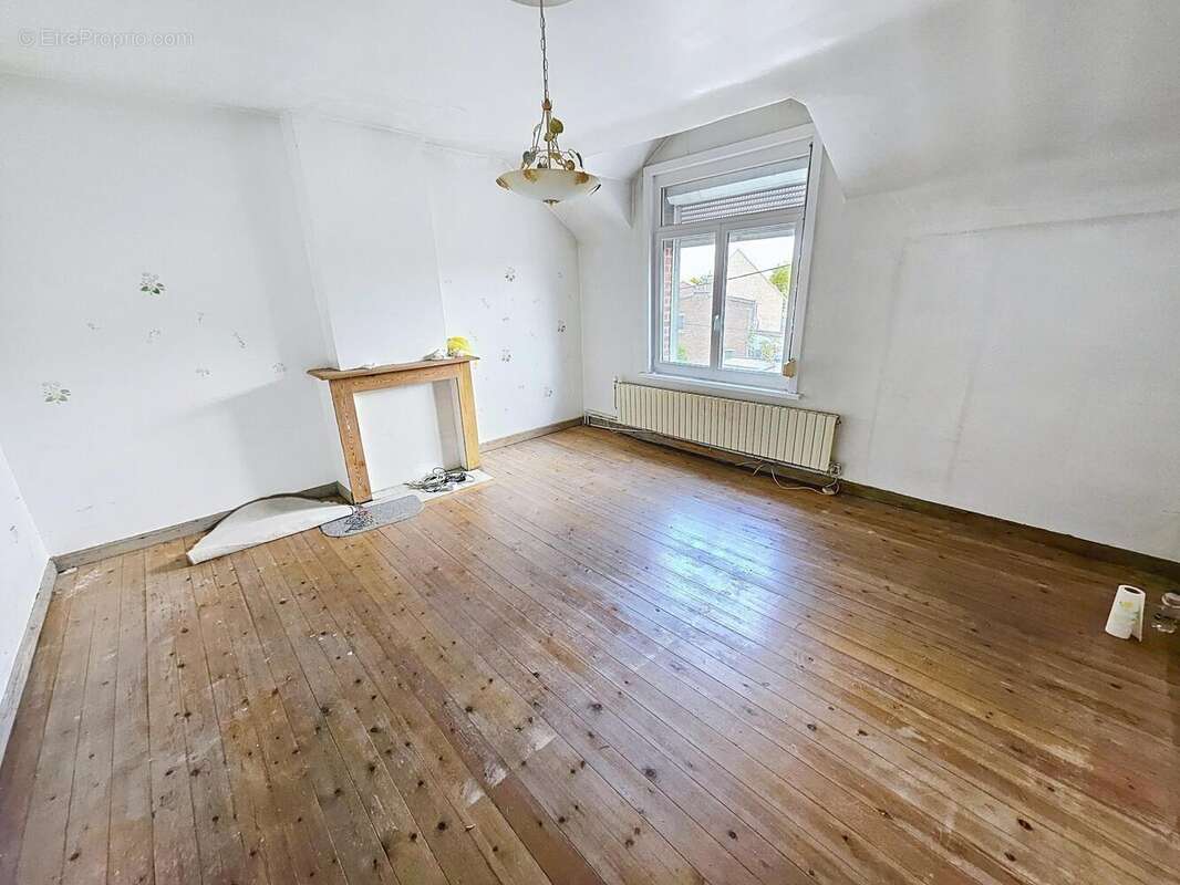 Photo 2 - Maison à VALENCIENNES