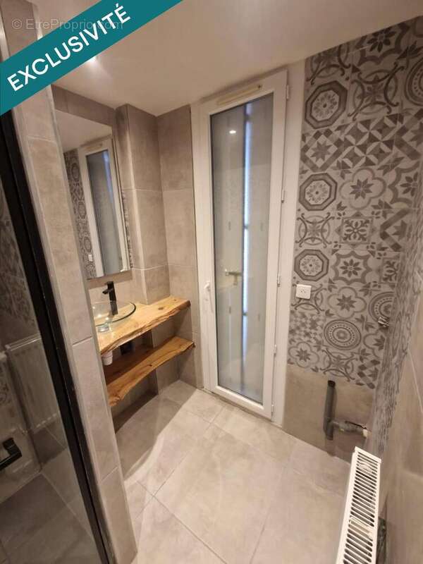 Photo 3 - Appartement à CHATEAU-ARNOUX-SAINT-AUBAN