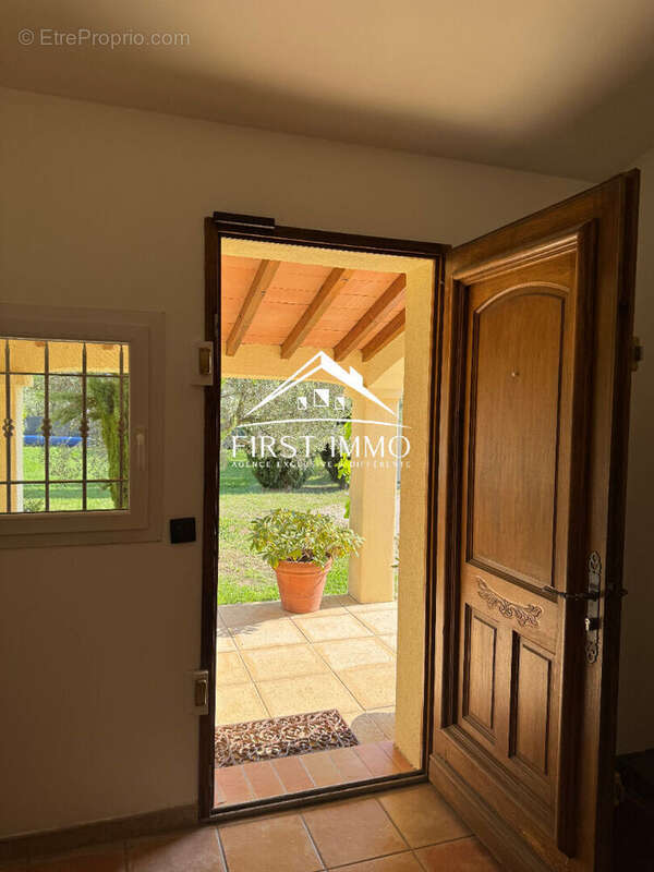 Maison à LA FARE-LES-OLIVIERS