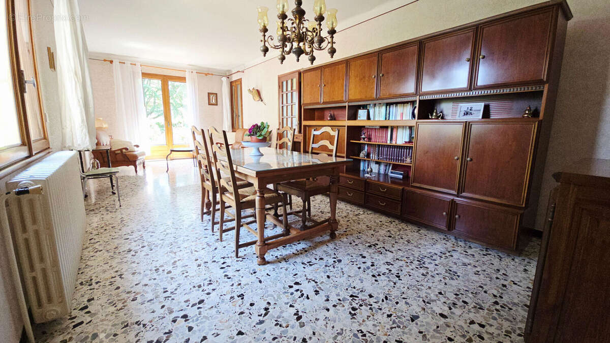 Maison à BAGNOLS-SUR-CEZE