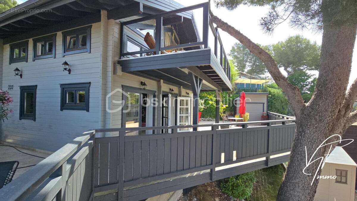 Maison à LE CASTELLET