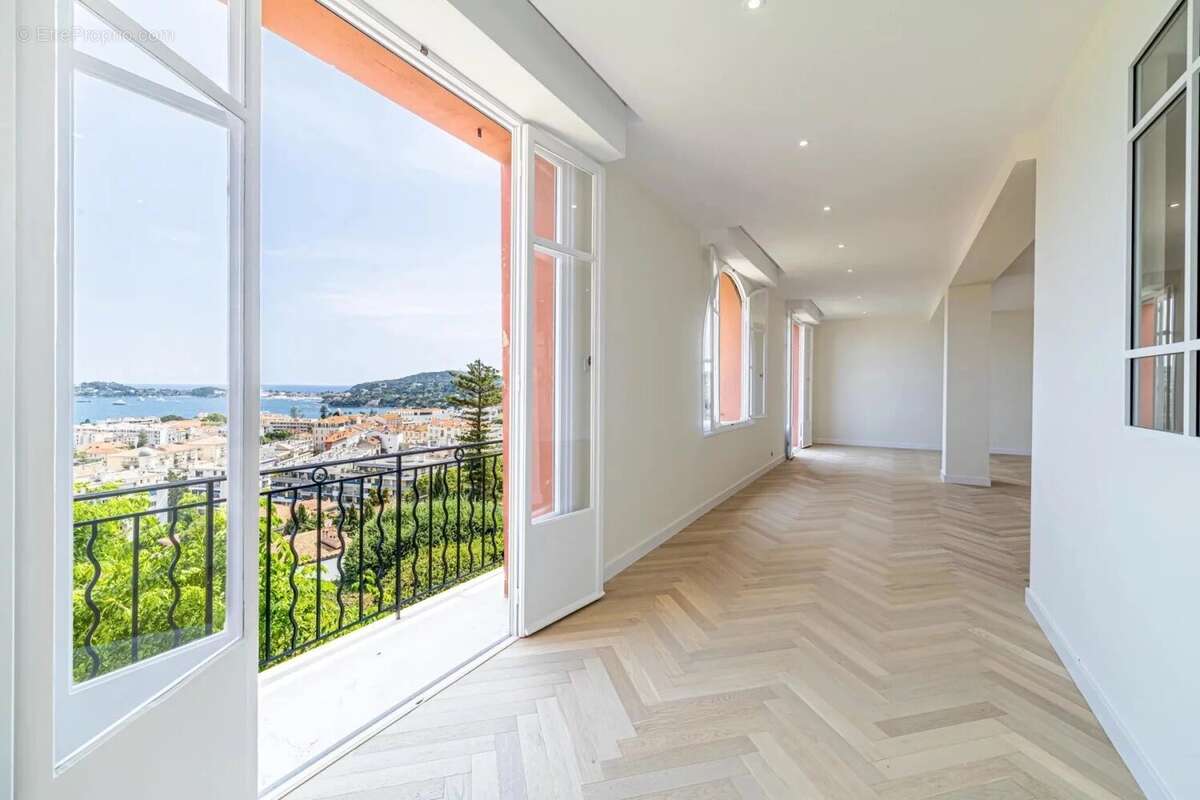 Appartement à BEAULIEU-SUR-MER