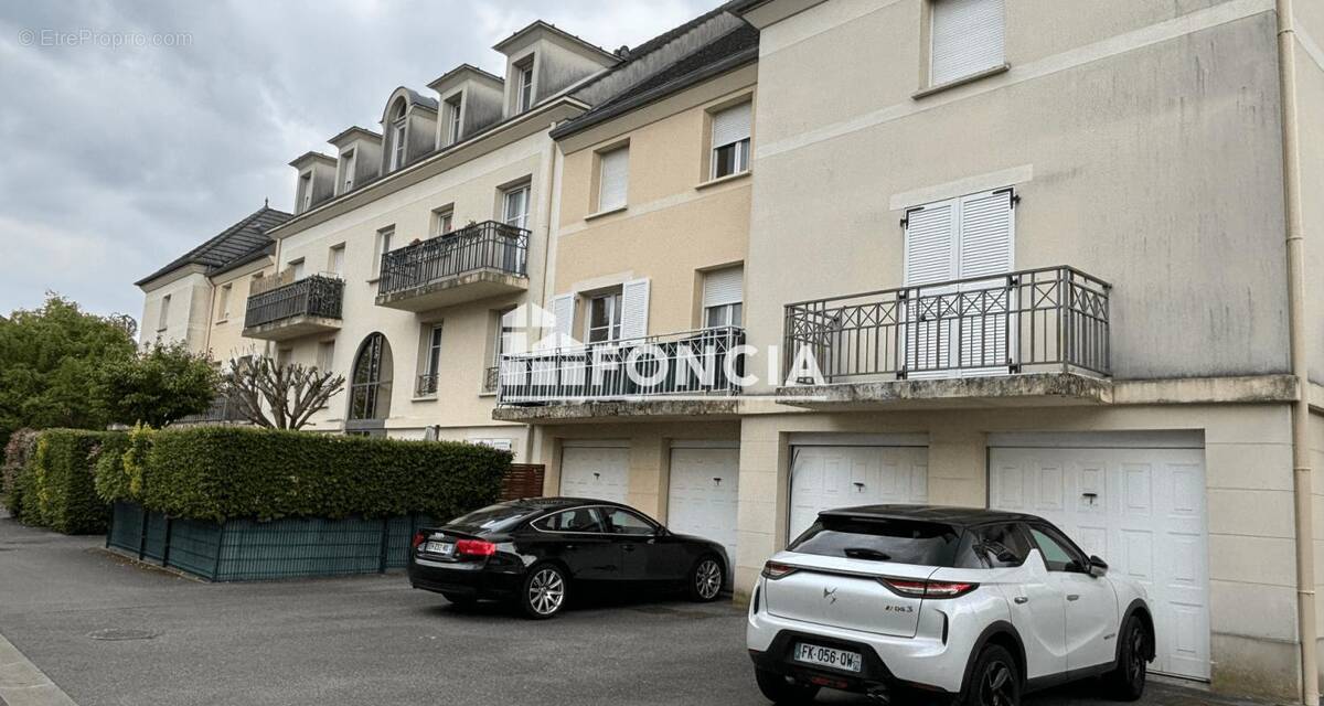 Appartement à SAVIGNY-LE-TEMPLE