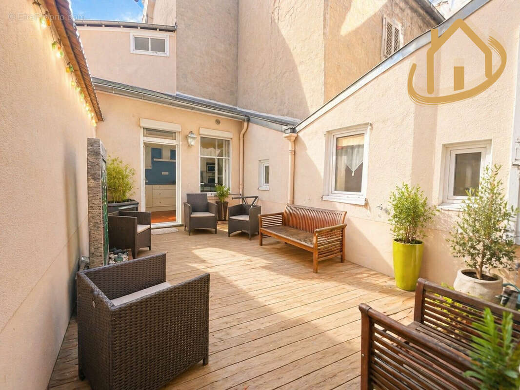 Image modifiée par l'IA - Maison à VICHY