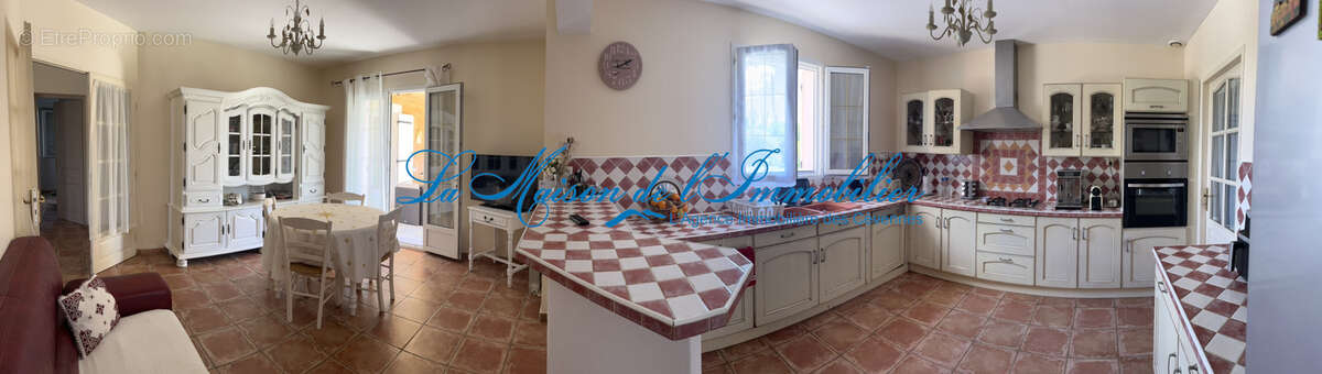 Lédignan - Charmante villa familiale avec piscine sur 2691 m2 de terrain. - photo 8