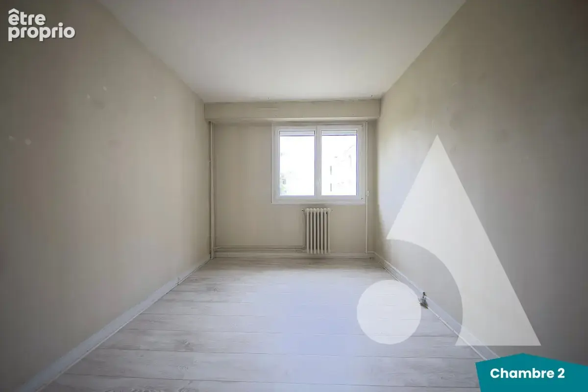 Appartement F4 avec CAVE et BOX FERMÉ secteur Aguado - photo 8