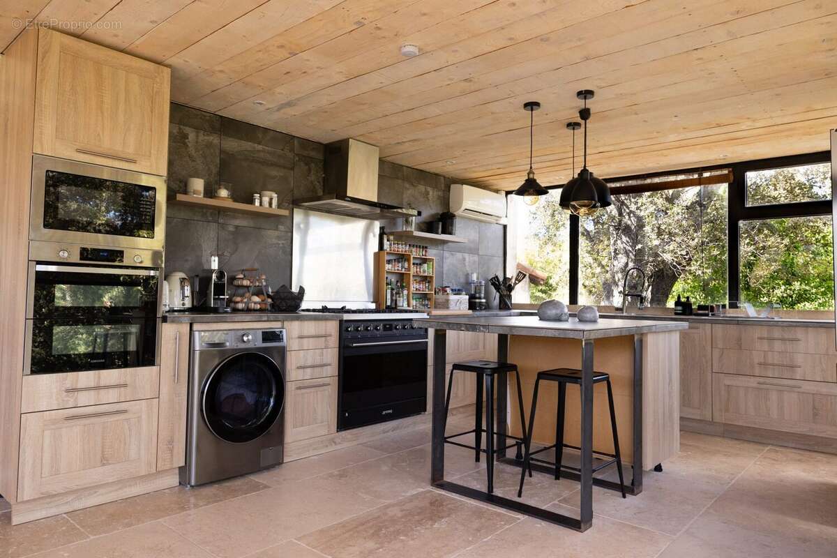 Maison 524 m² à Mandelieu-La-Napoule  - photo 3