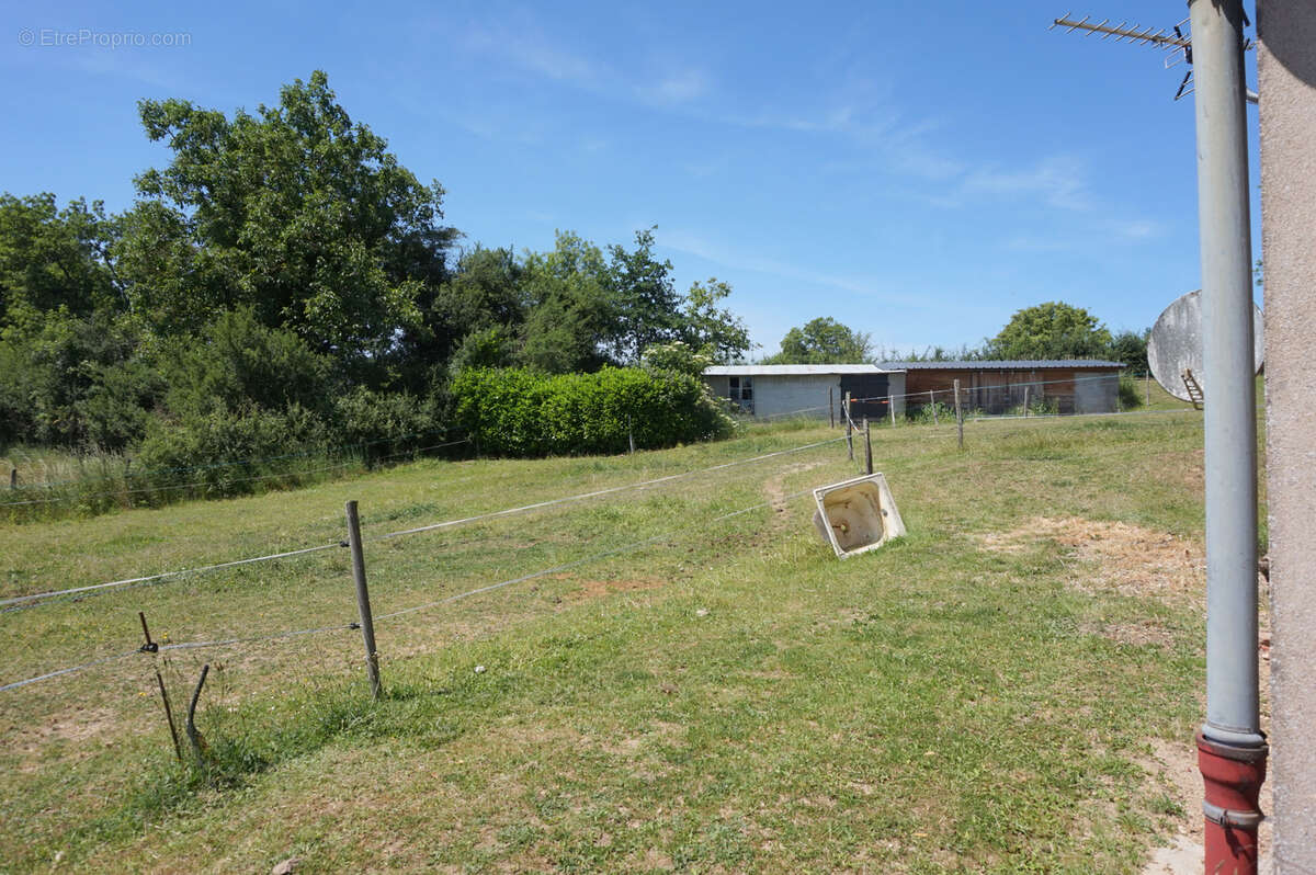 Maison de campagne et ses dépendances - photo 16