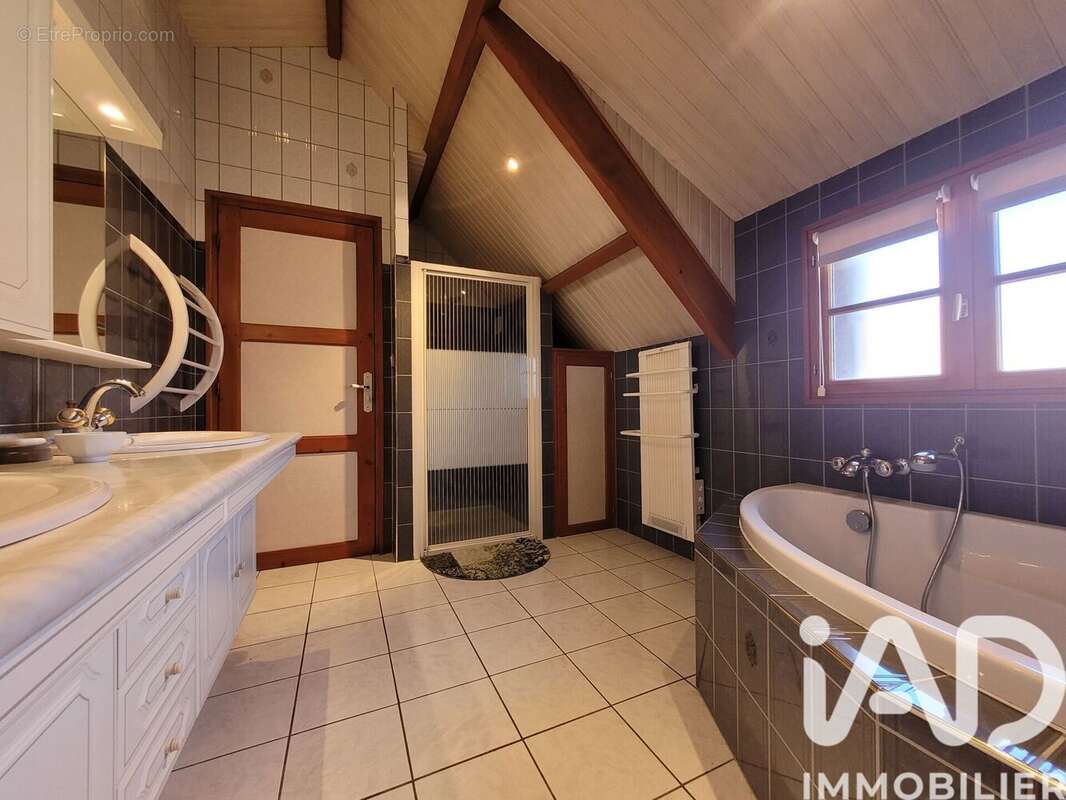 Maison 143 m² à Bailleul  - photo 7