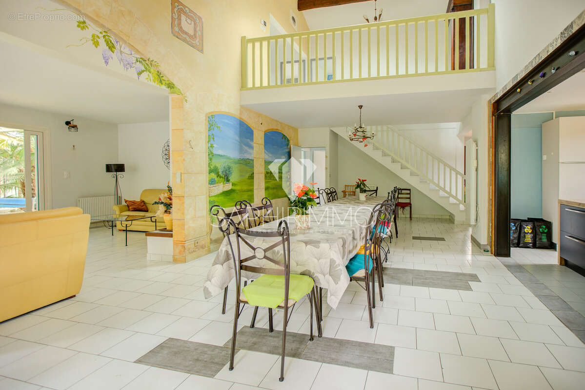 Maison à CHERVEIX-CUBAS
