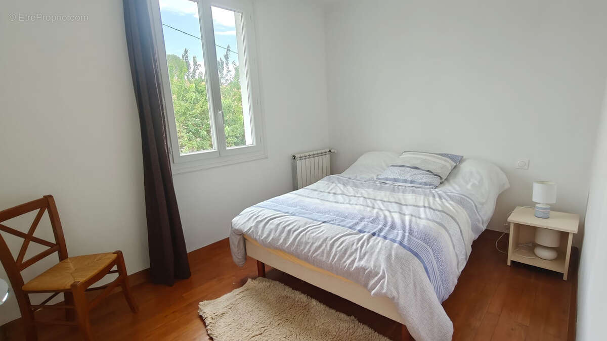 Villa rénovée avec goût sur 960 m2 de terrain   4 chambres   Aucun travaux à prévoir - photo 8