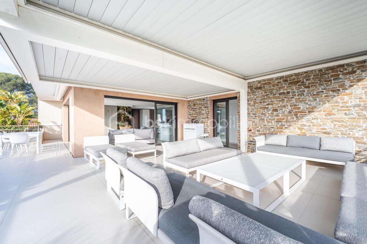 Magnifique T4 type Villa sur le toit / Vue mer / Terrasse + solarium 150 m² - photo 3