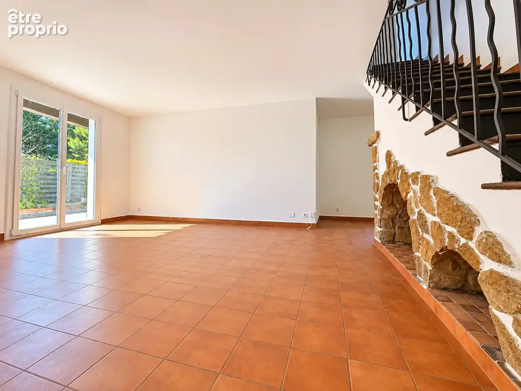 Maison 6 pièces avec jardin, terrasses et garage ? Saint-Mandrier-sur-Mer (83430), Saint-Asile - photo 2