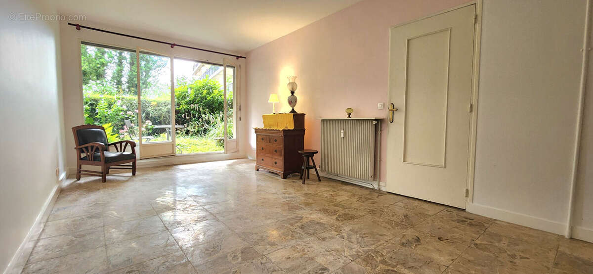 Appartement à SAINT-GRATIEN