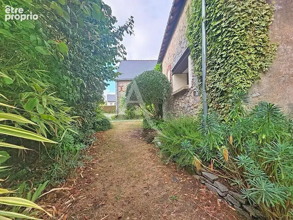 Maison 179 m² à Becon-Les-Granits  - photo 15