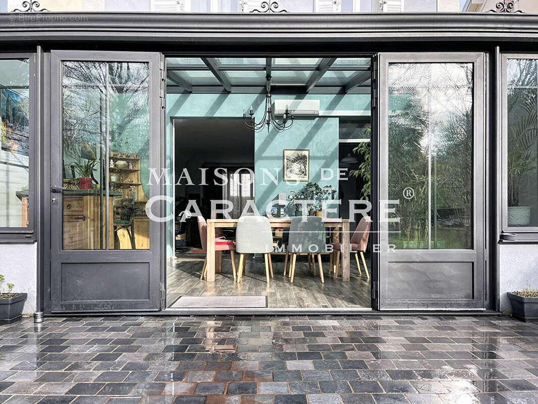 Maison à VERNEUIL-SUR-SEINE