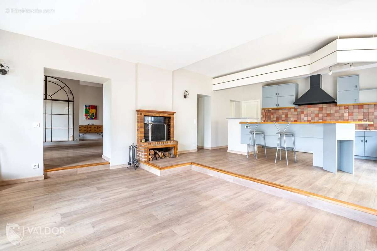 Maison à CORCELLES-EN-BEAUJOLAIS