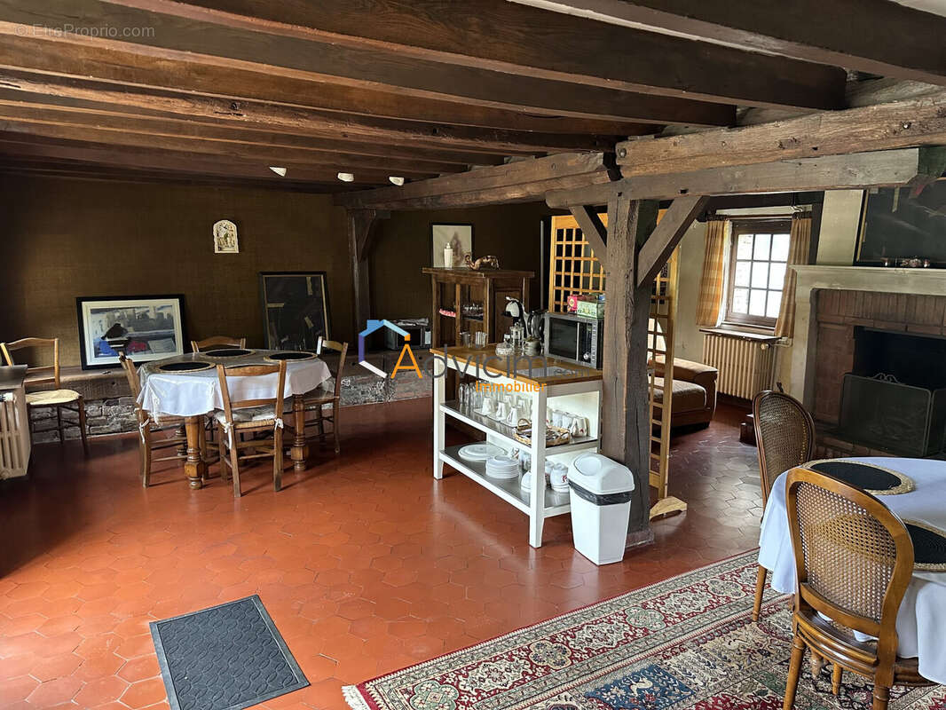 Maison 347 m² à Courtenay  - photo 3