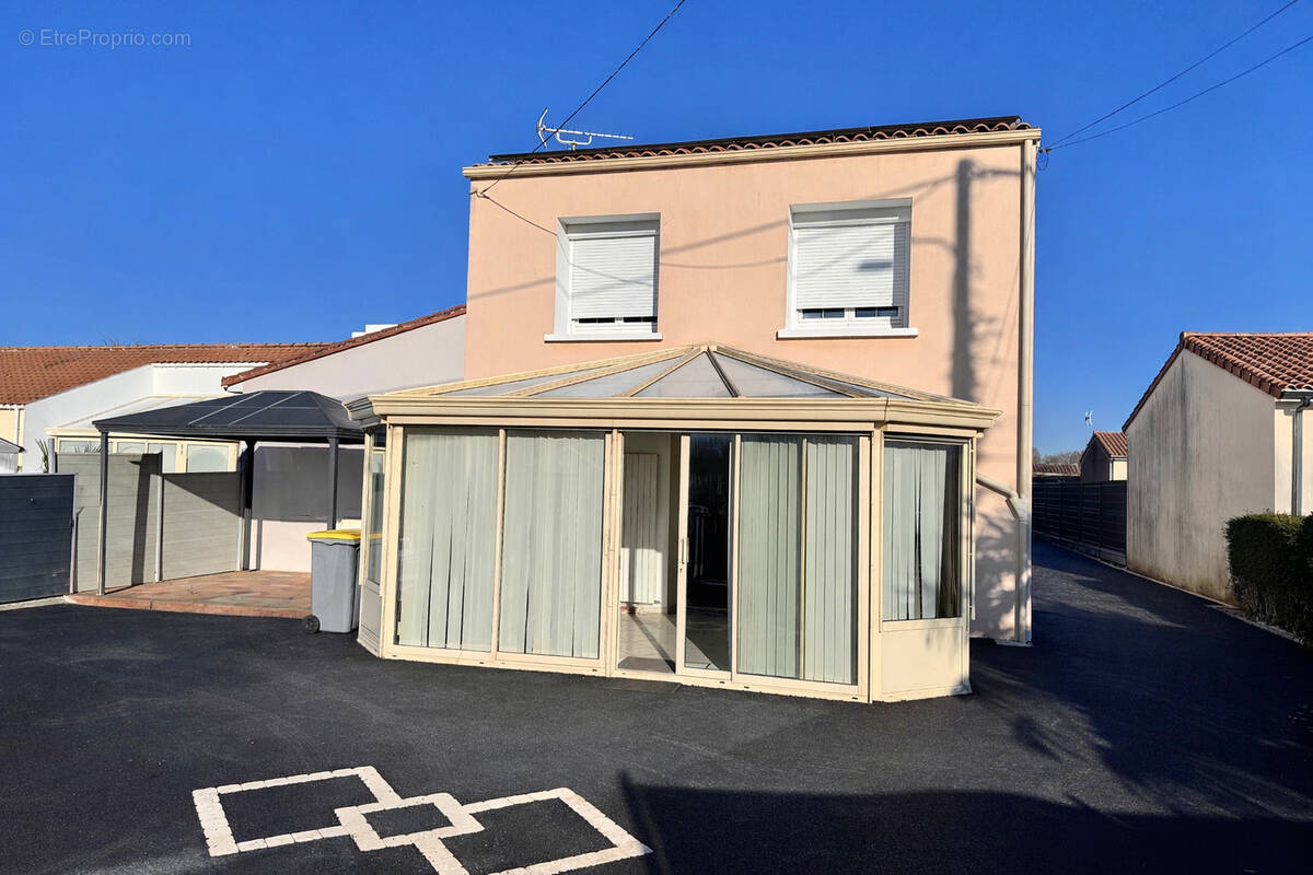 Maison à TONNAY-CHARENTE