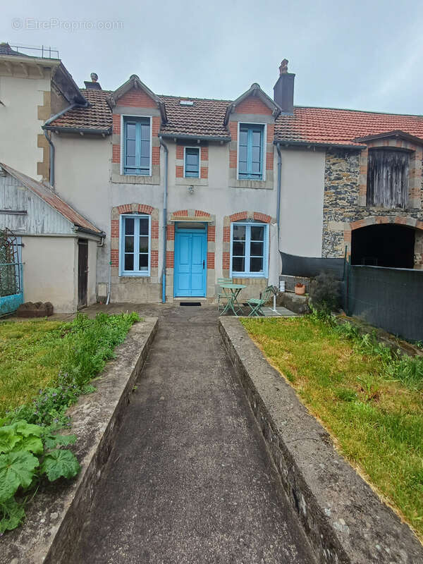 Maison à PLEAUX
