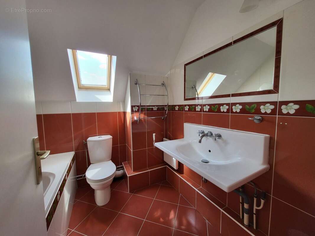 Maison à LA QUEUE-EN-BRIE