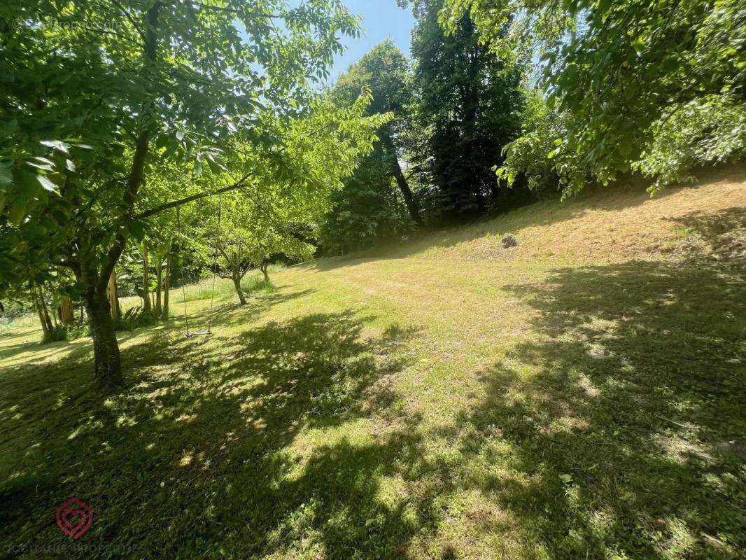 Maison à SAINT-PIERRE-DE-RIVIERE