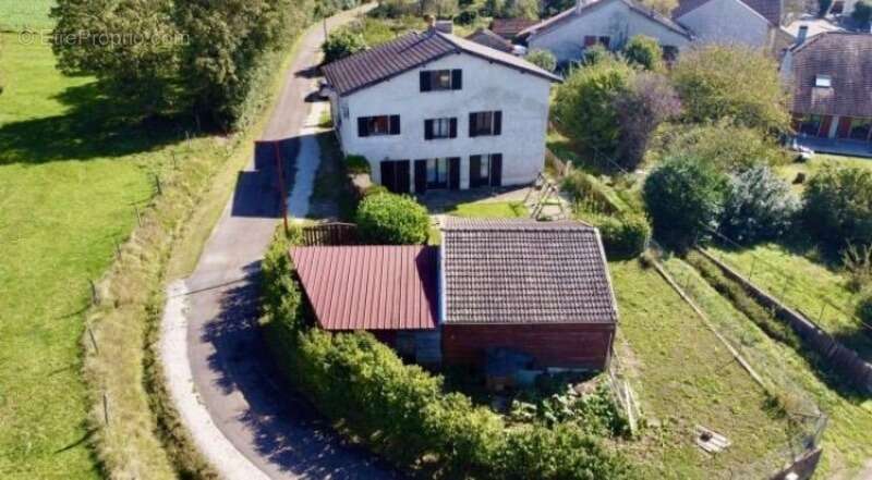 Maison de caractère divisible en 2 logements – 5 chambres – 221 m² – Lavangeot (39700) - photo 2