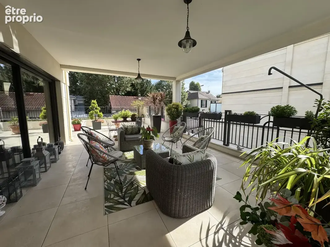 St Maur la Varenne 5p117m2 et 120m2 de terrasse - photo 4