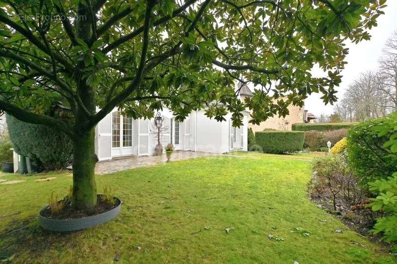 Un havre de paix dans le PARC à 15 mn à pied de la gare : Maison de famille 259 m² - photo 7