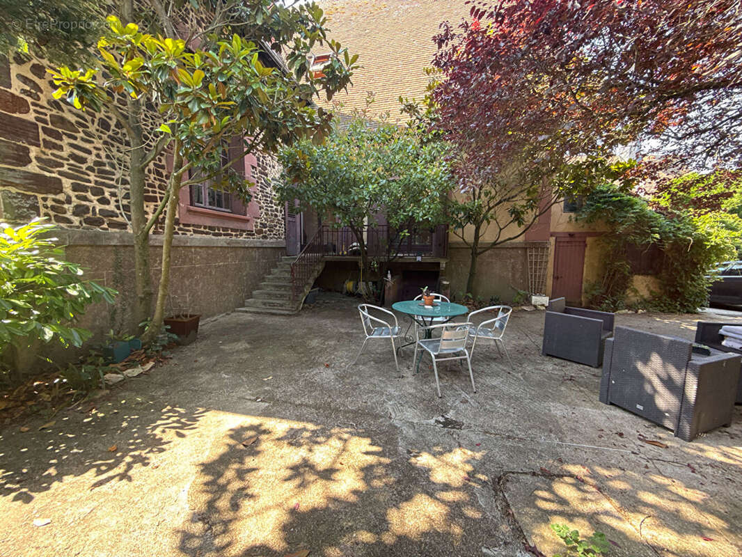 Très jolie Propriété à Cormenon 5 chambres 213m² à 20mn gare TGV - photo 9