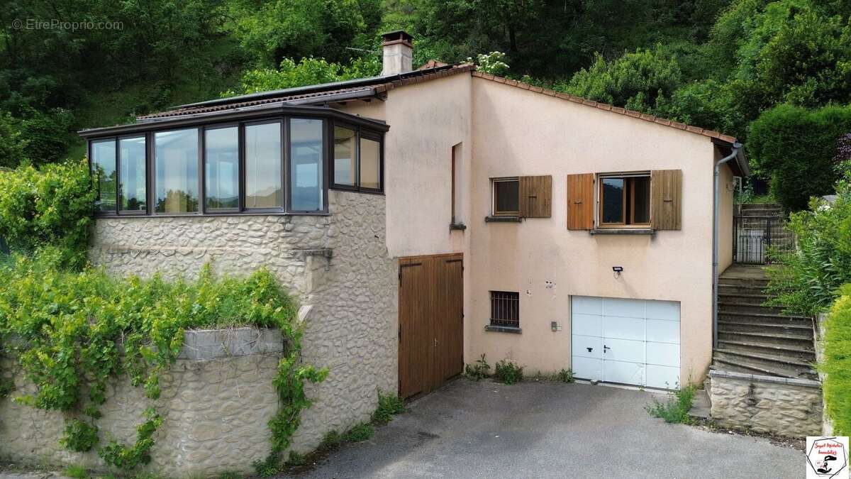 Maison à SARRAS