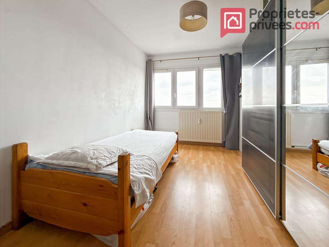 Appartement à MONS-EN-BAROEUL