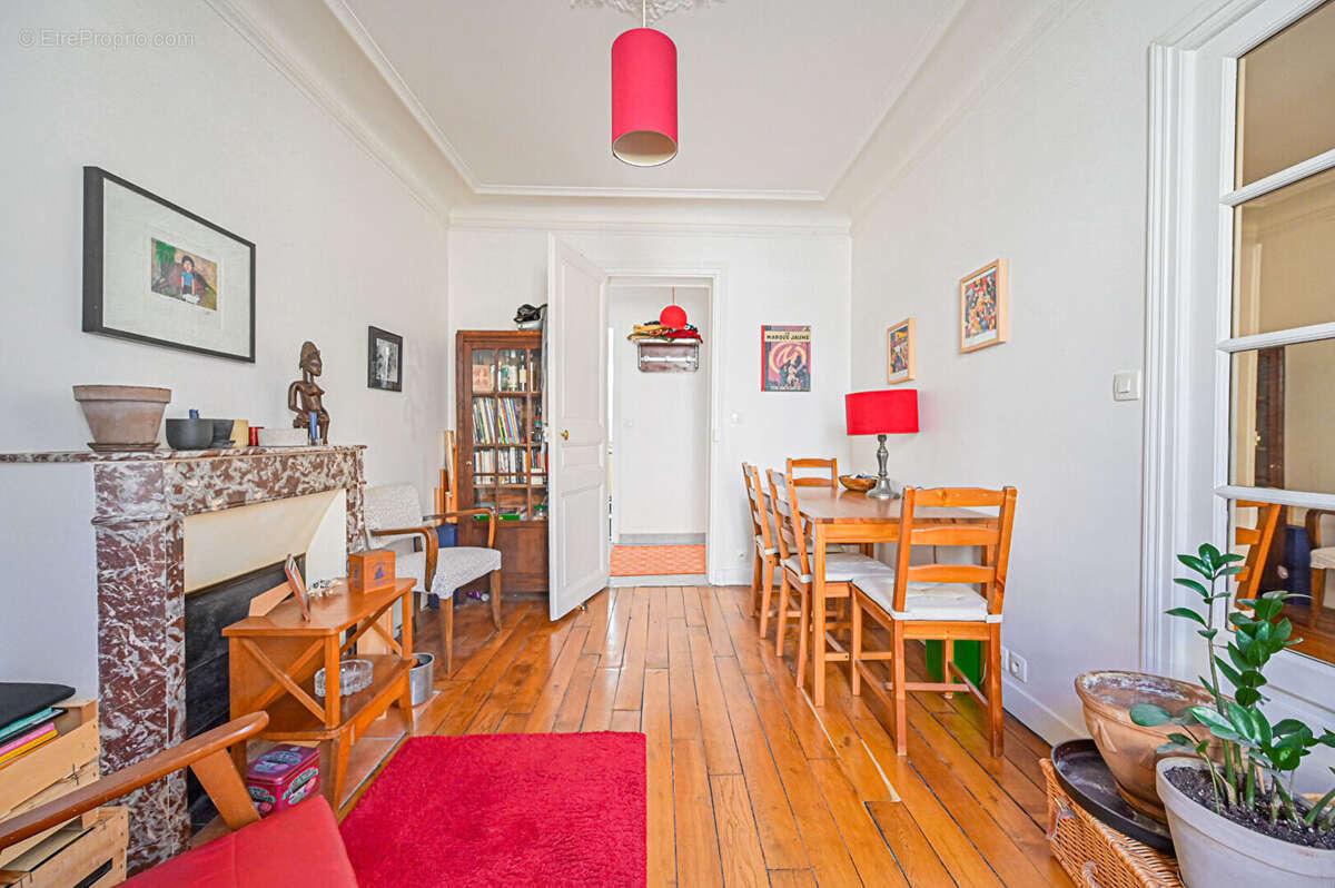 Appartement à PARIS-18E